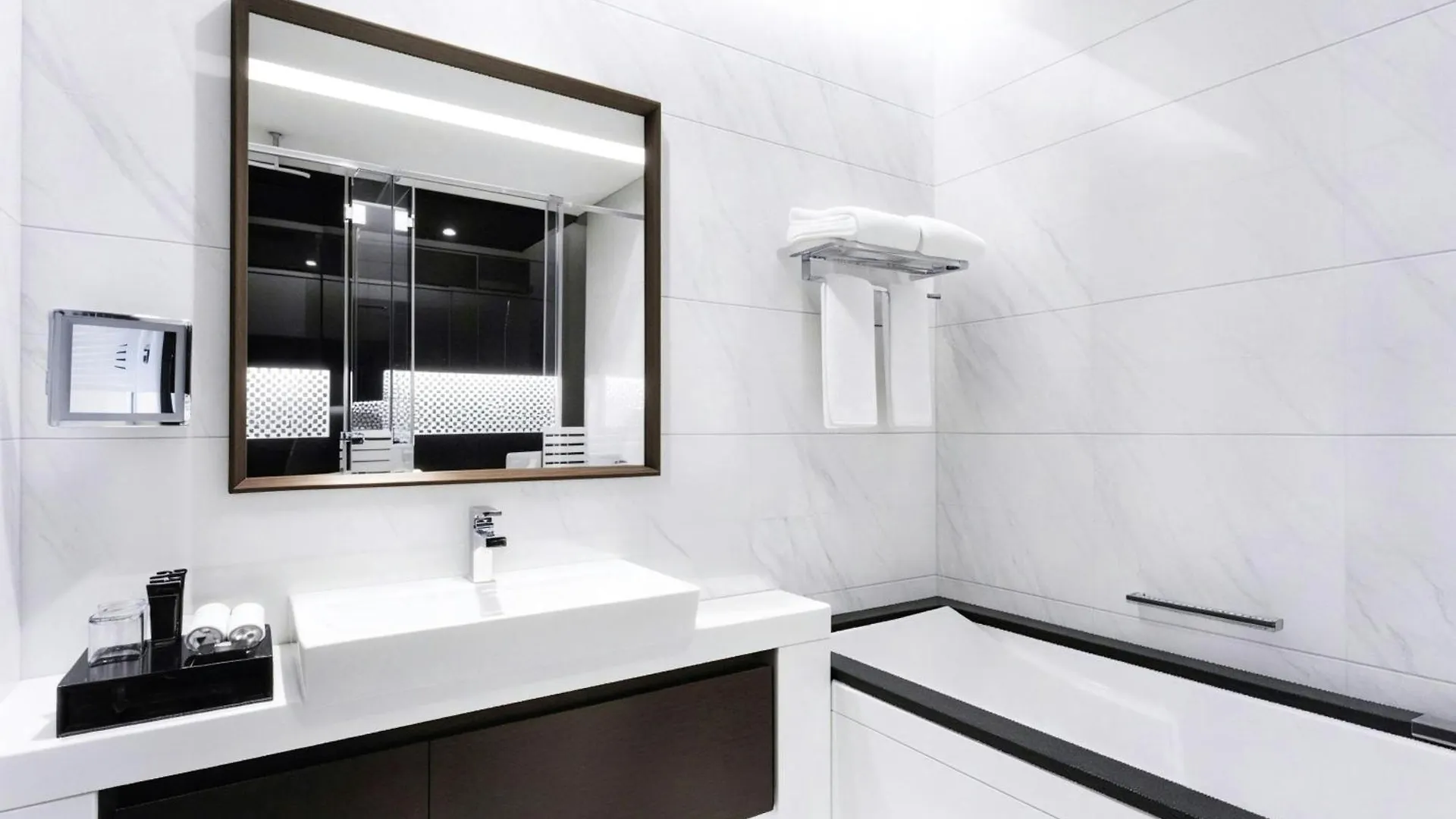 ***** Otel Renaissance Business Bay Hotel, Dubai Birleşik Arap Emirlikleri