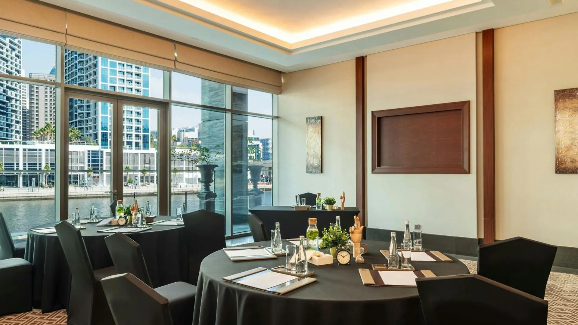 Otel Renaissance Business Bay Hotel, Dubai