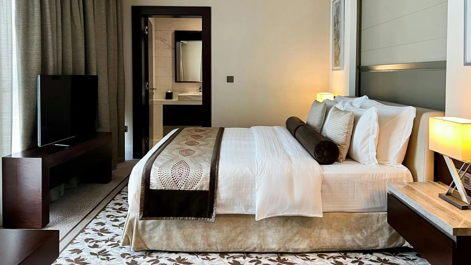 ***** Hotel Renaissance Business Bay Hotel, Dubai United Arab Emirates