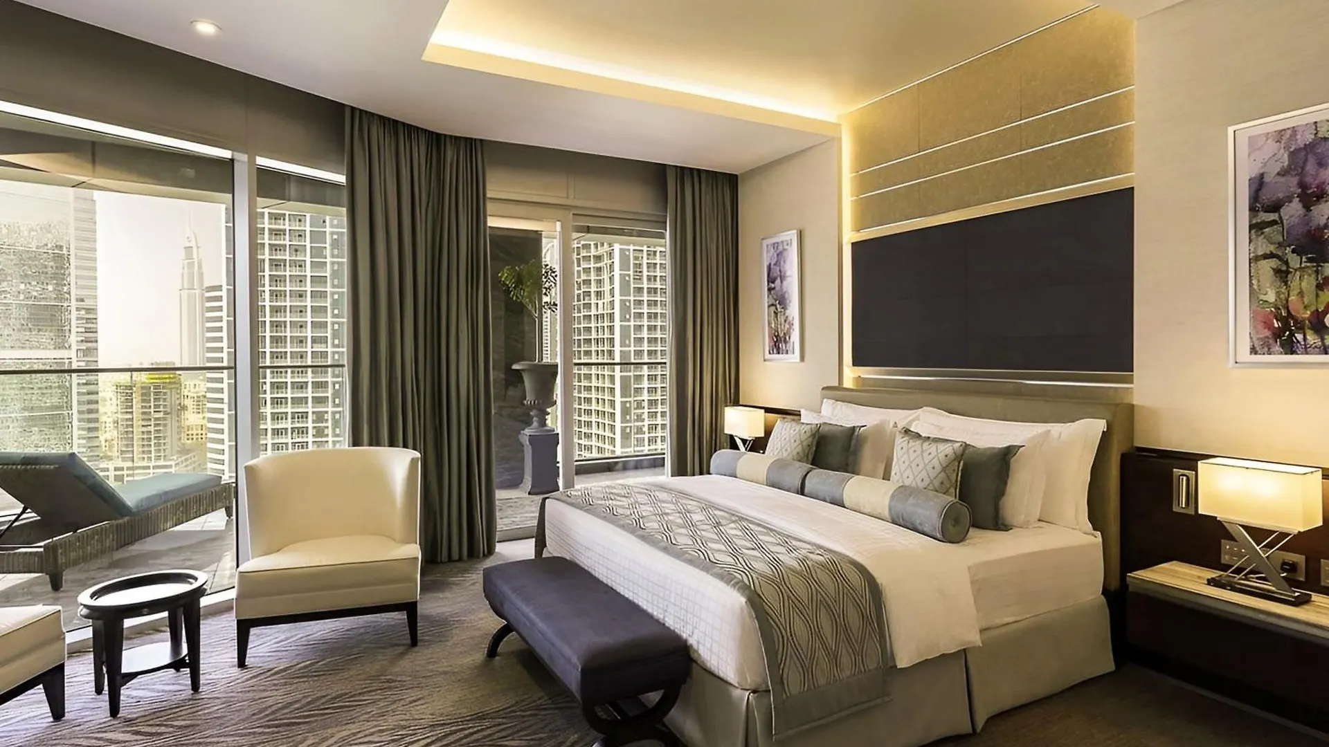 Renaissance Business Bay Hotel, Dubai 5*,