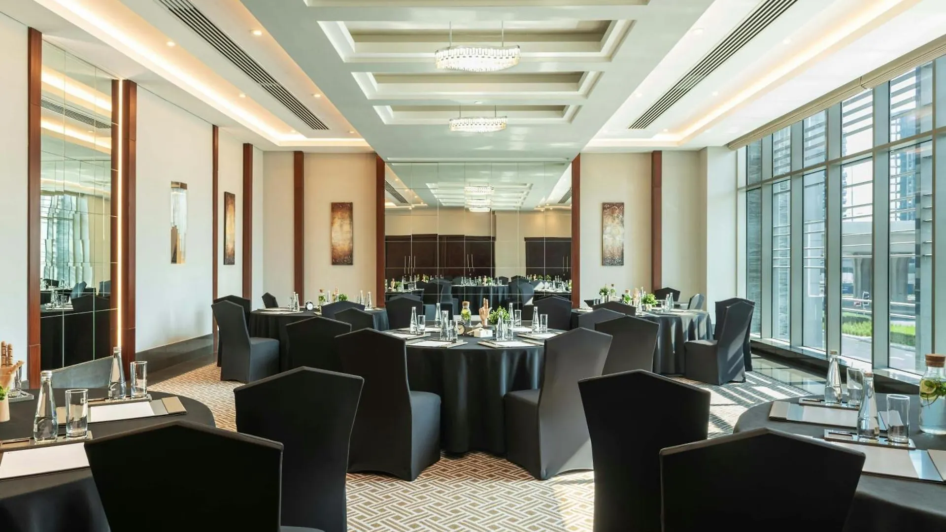 ***** Hotel Renaissance Business Bay Hotel, Dubai United Arab Emirates